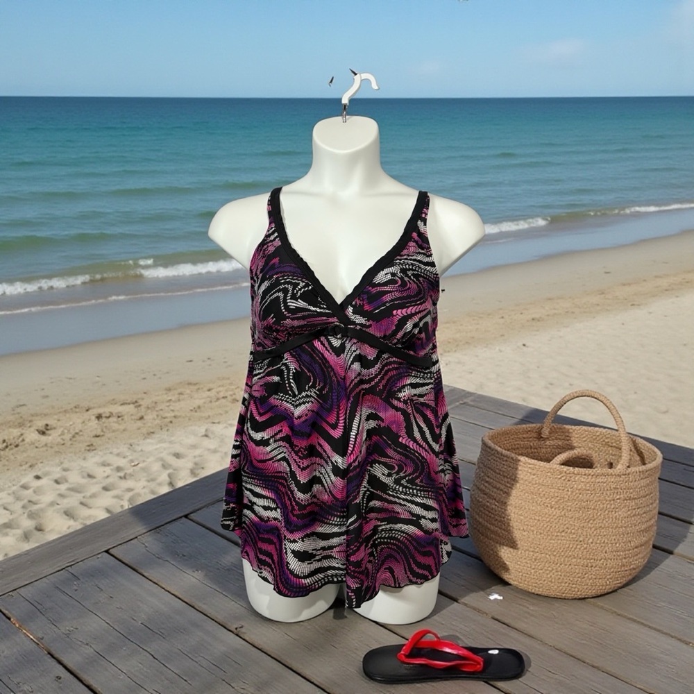 NWOT, Krista, Tankini Top Black Pink Abstract Print, Size Large 🌴